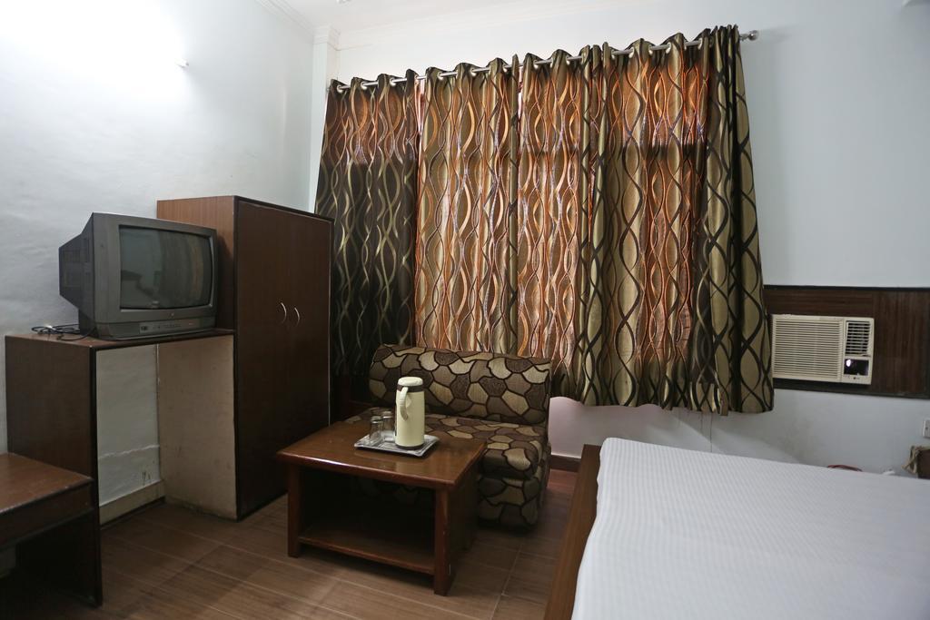 Hotel Katra Residency Zimmer foto