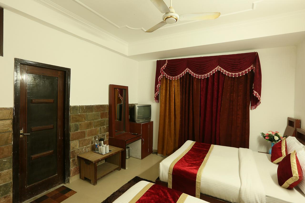 Hotel Katra Residency Exterior foto